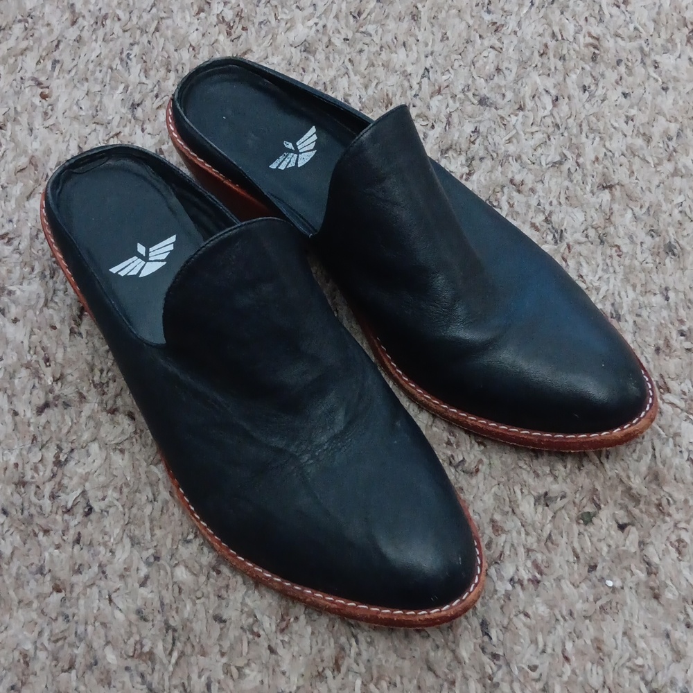 FORTRESS Michelle Black Leather Slip-On Mules Size 38/8
